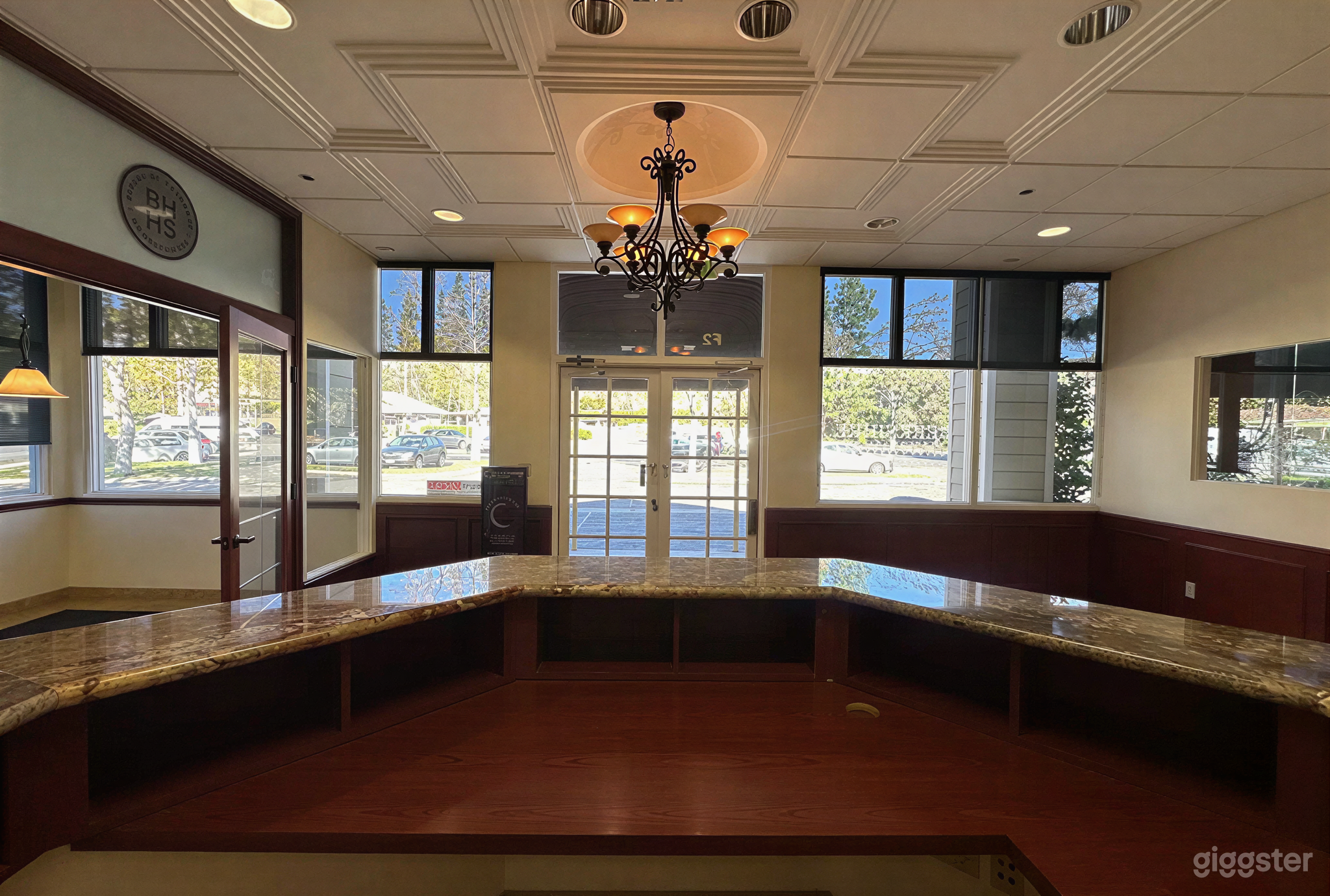 Elegant Dressed Office Space w/ Lots of Parking Photo 3