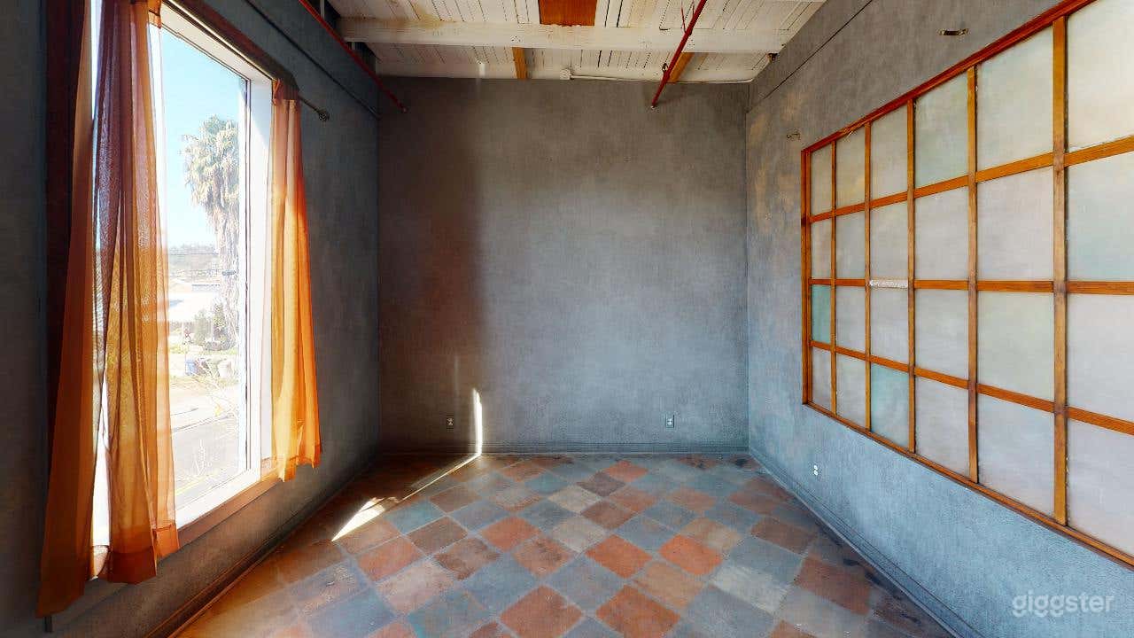 DOWNTOWN LA LOFT: VERSATILE FILM SET  Photo 4