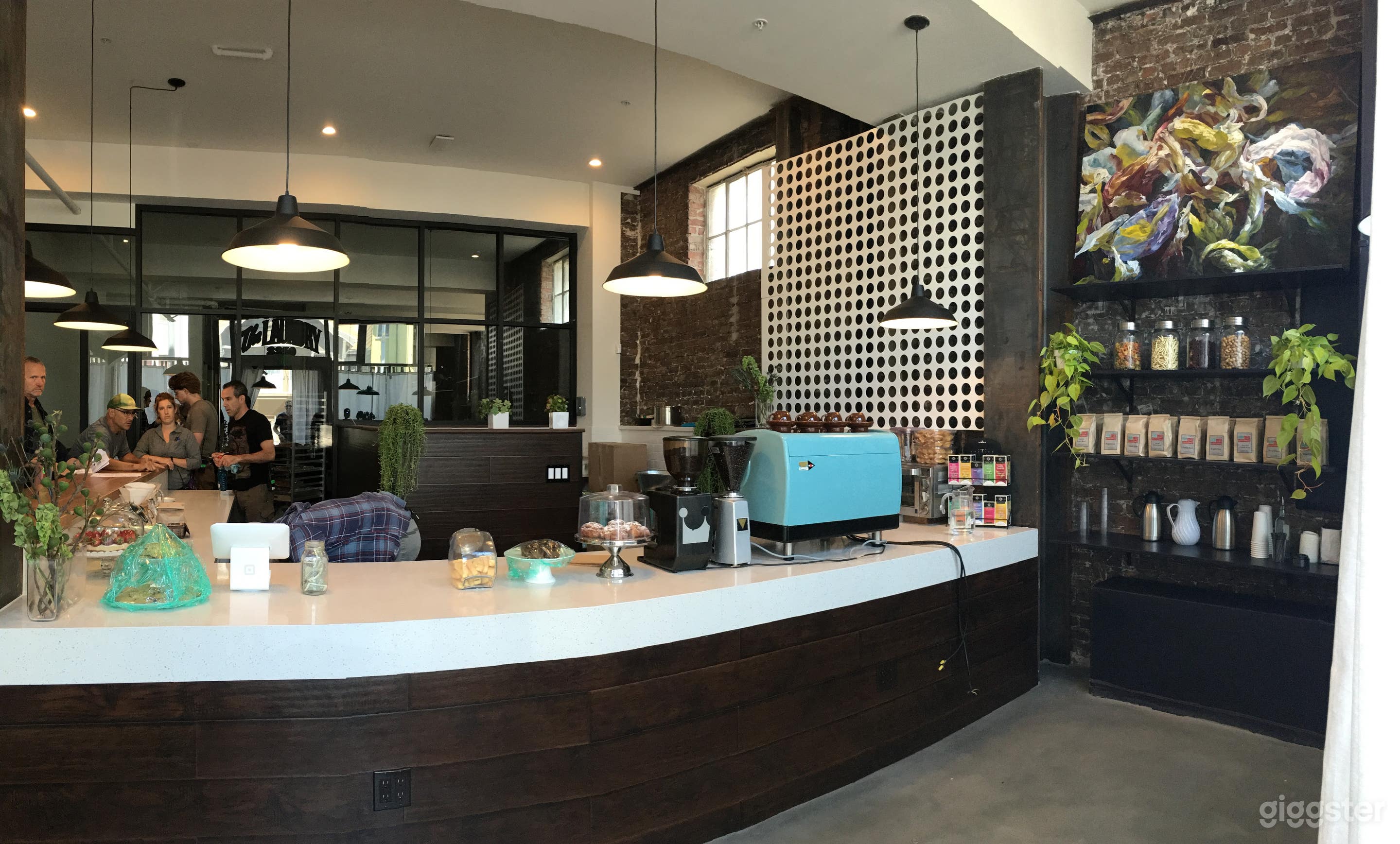 100 sqft Rustic-Chic Huddle Room for Teams Photo 4