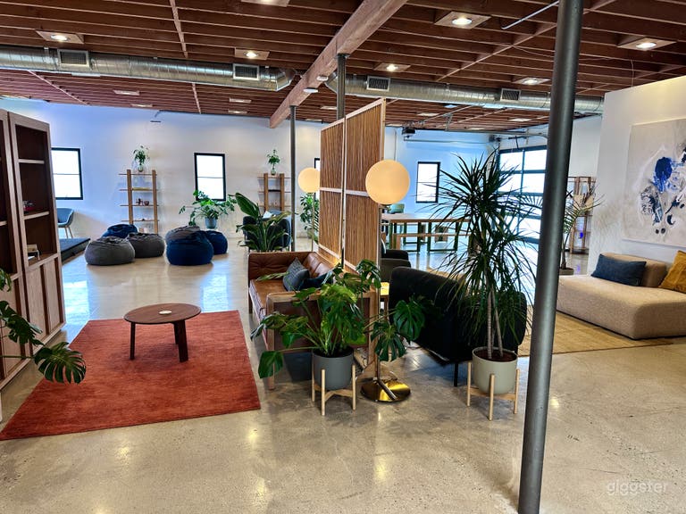  Relaxing Lounge w/ Picnic Tables, LED screen 