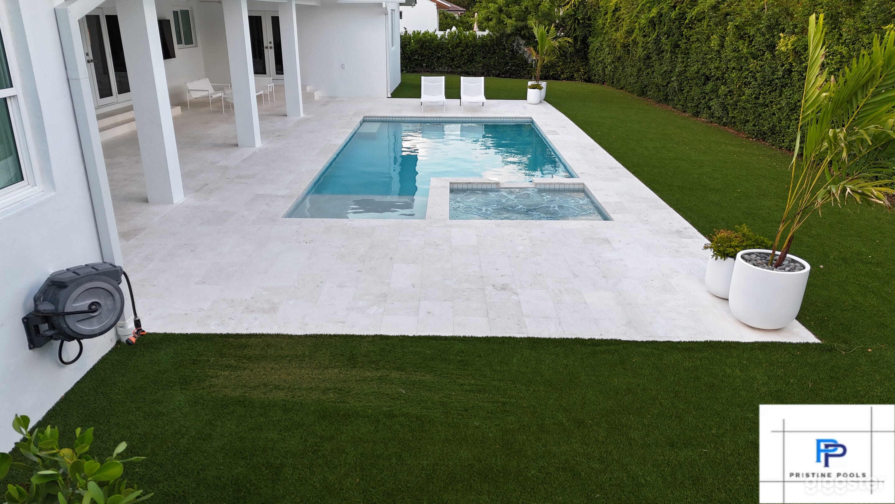 Bright Miami Modern Pool Oasis Photo 3