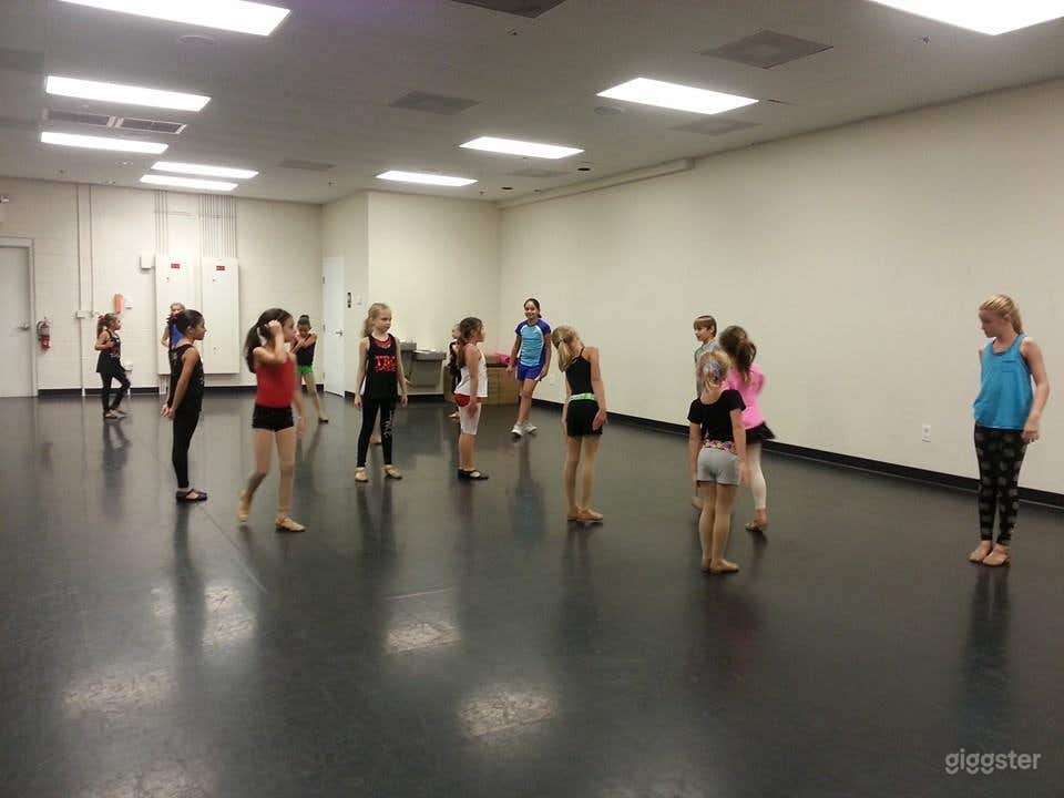 800 sq. ft. Dance studio in Winter Garden Photo 3