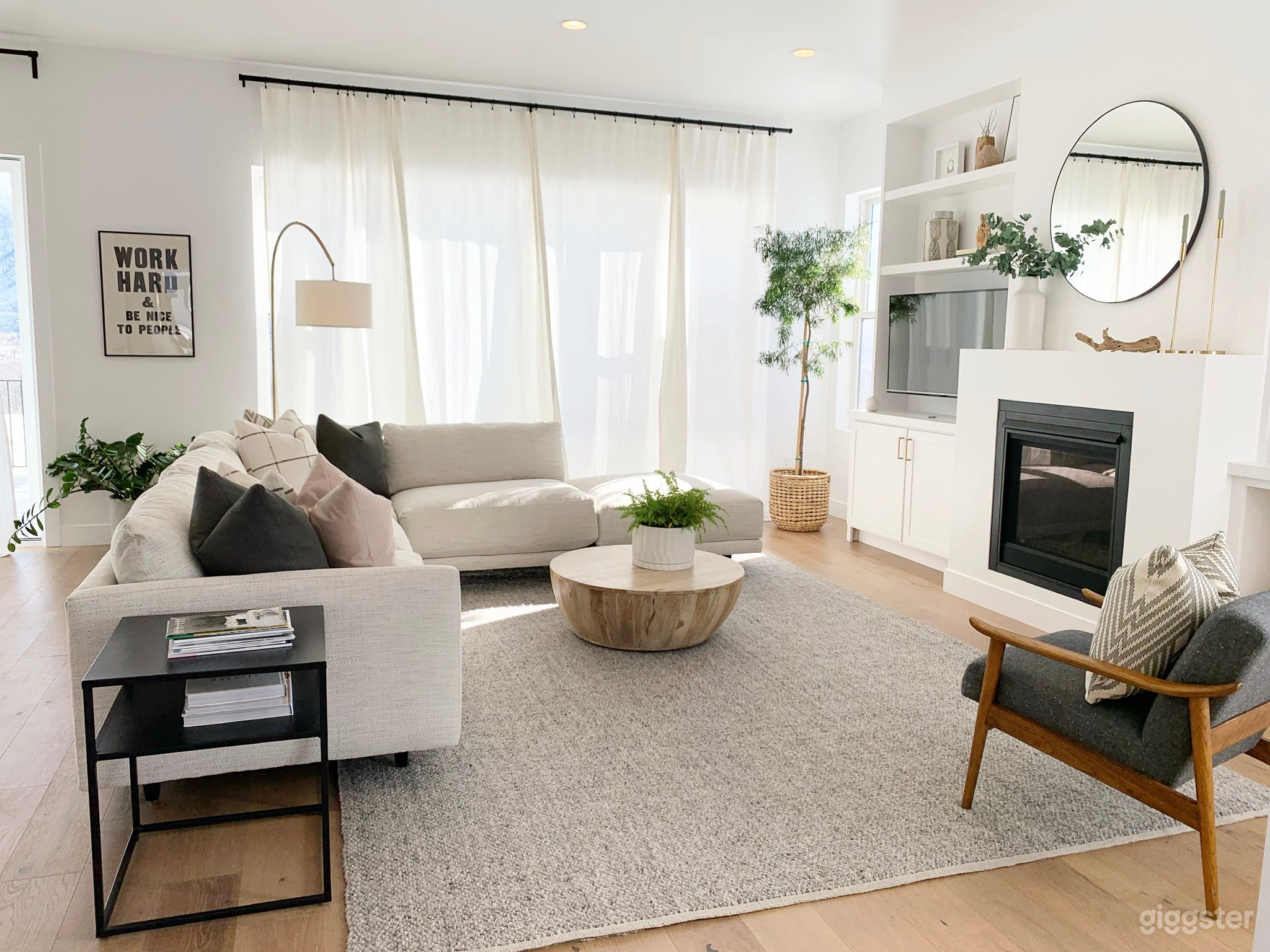 Modern Mountain Farmhouse Photo 3