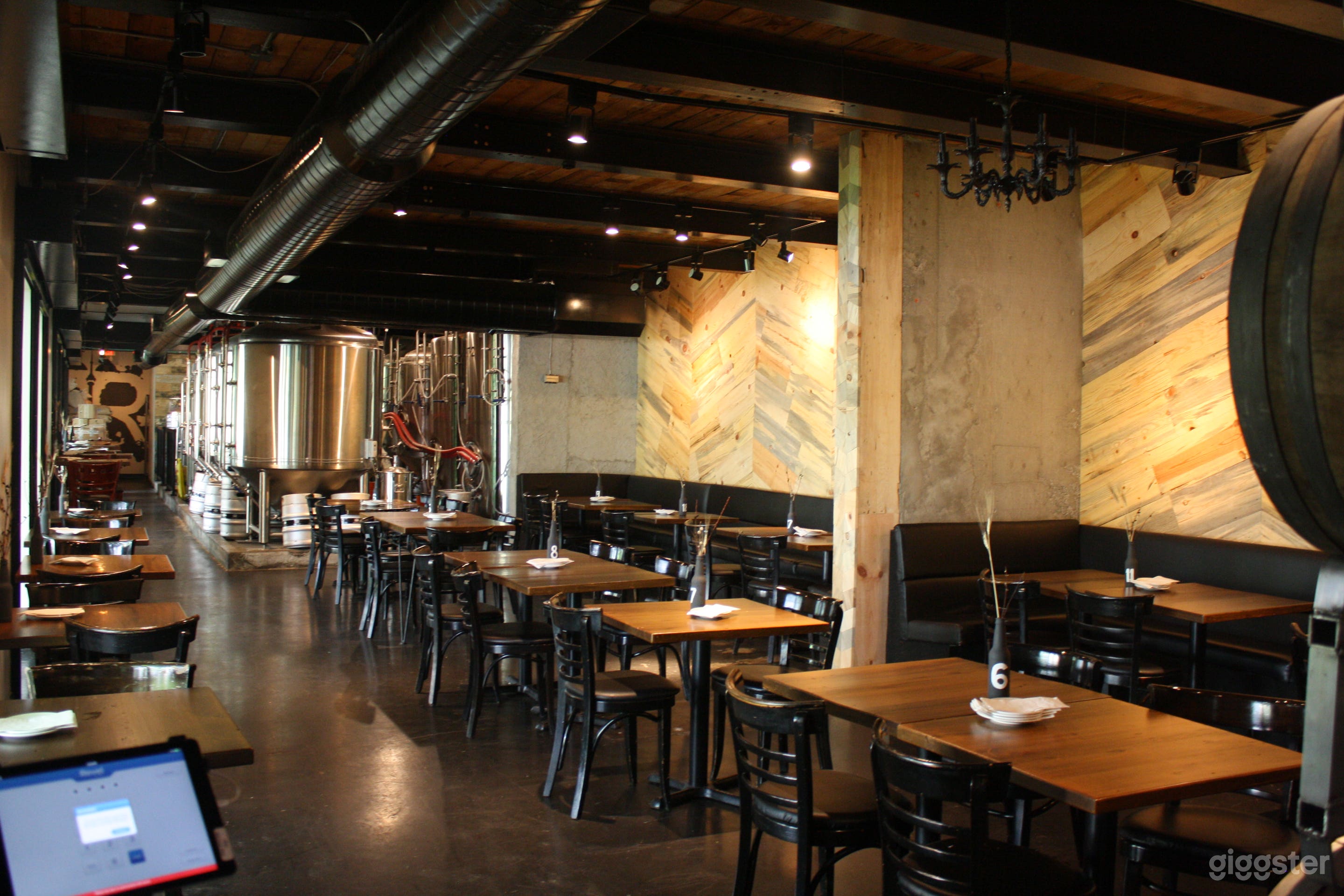 Toronto Brewpub Hidden Oasis Photo 4