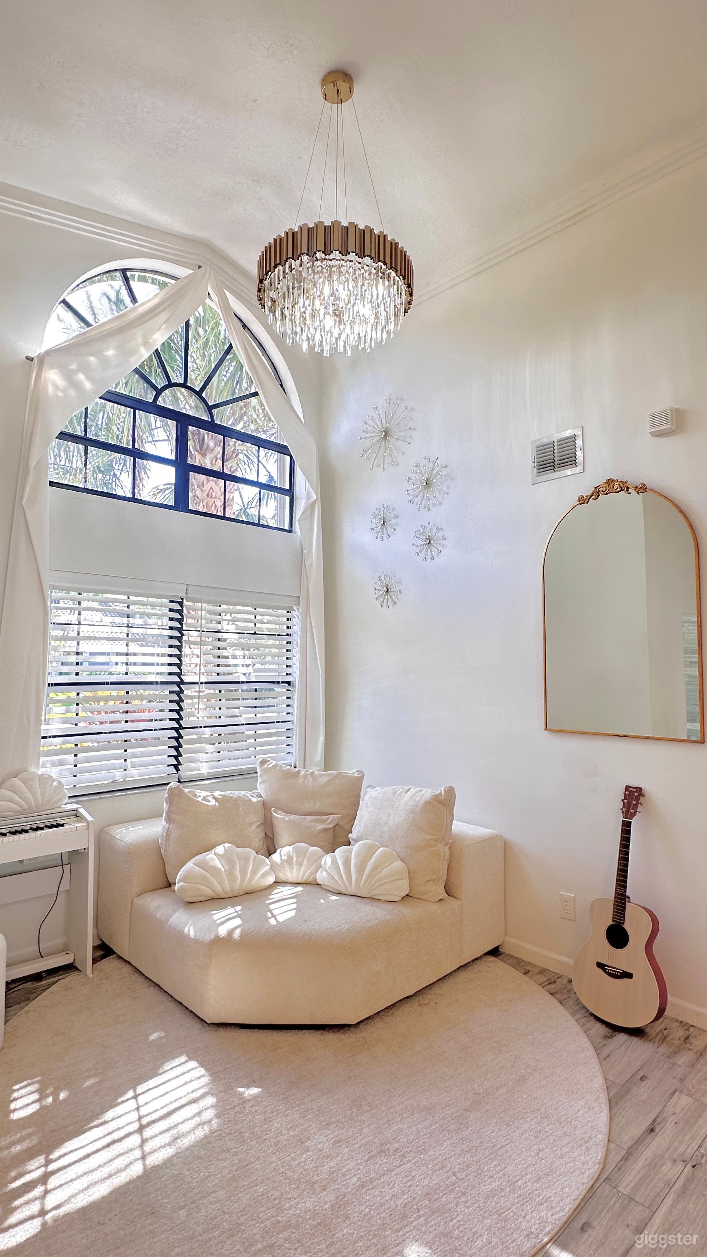 Lux Waterfront With Magnificent Sunsets  Photo 4