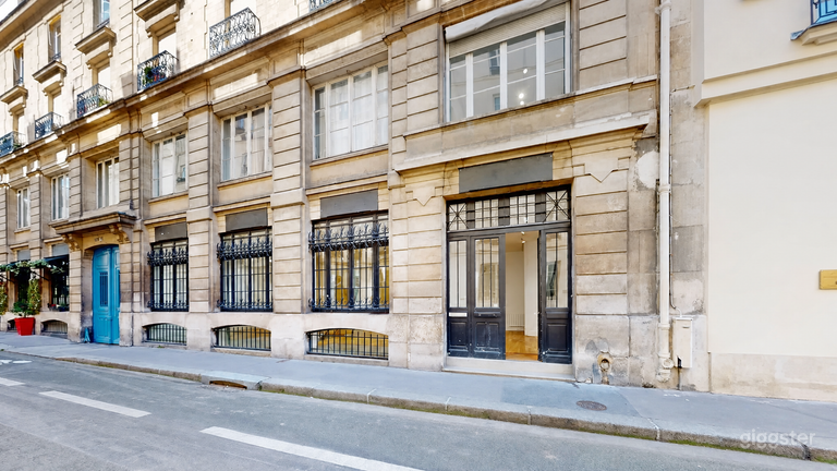  Elegante Galerie und Kreativraum auf drei Ebenen 