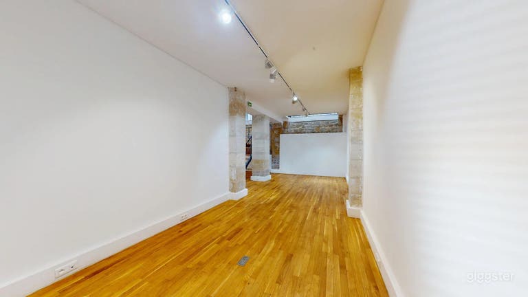  Elegante Galerie und Kreativraum auf drei Ebenen 