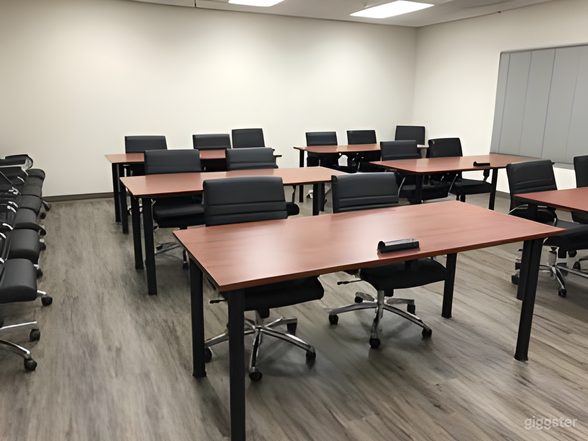 The Large Conference Room for Trainings &amp; Meetings Photo 4