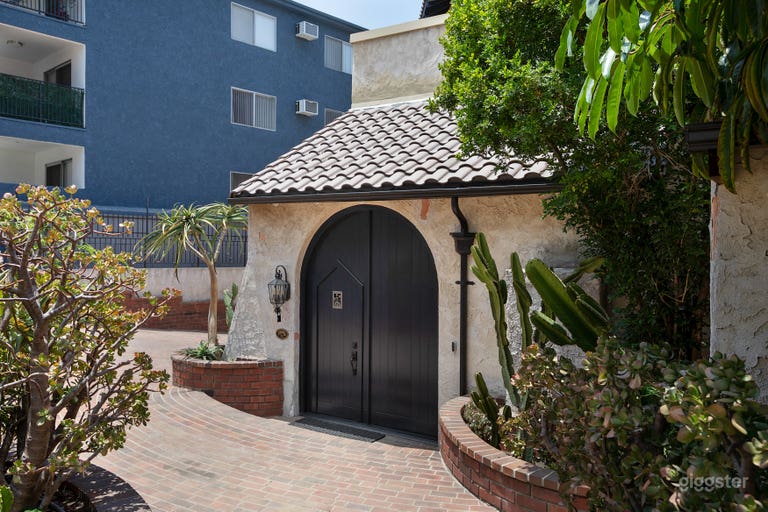  View of Entrance to main house from street. 