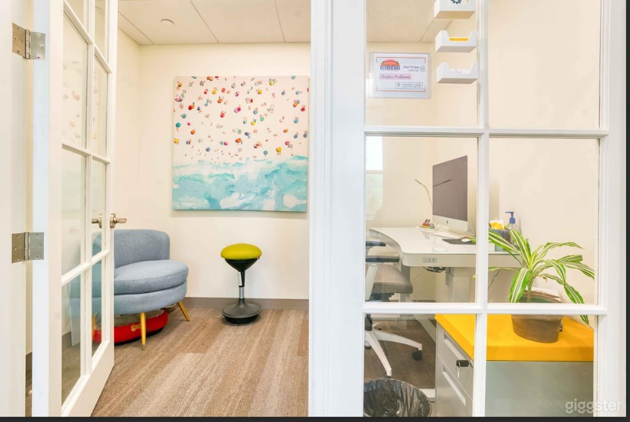 Private Office Photo 4