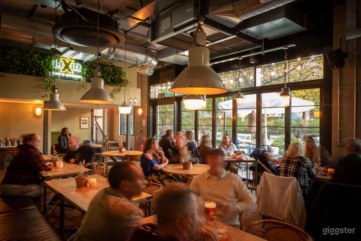 The Dining Room - ELEPHANT &amp; CASTLE Photo 3