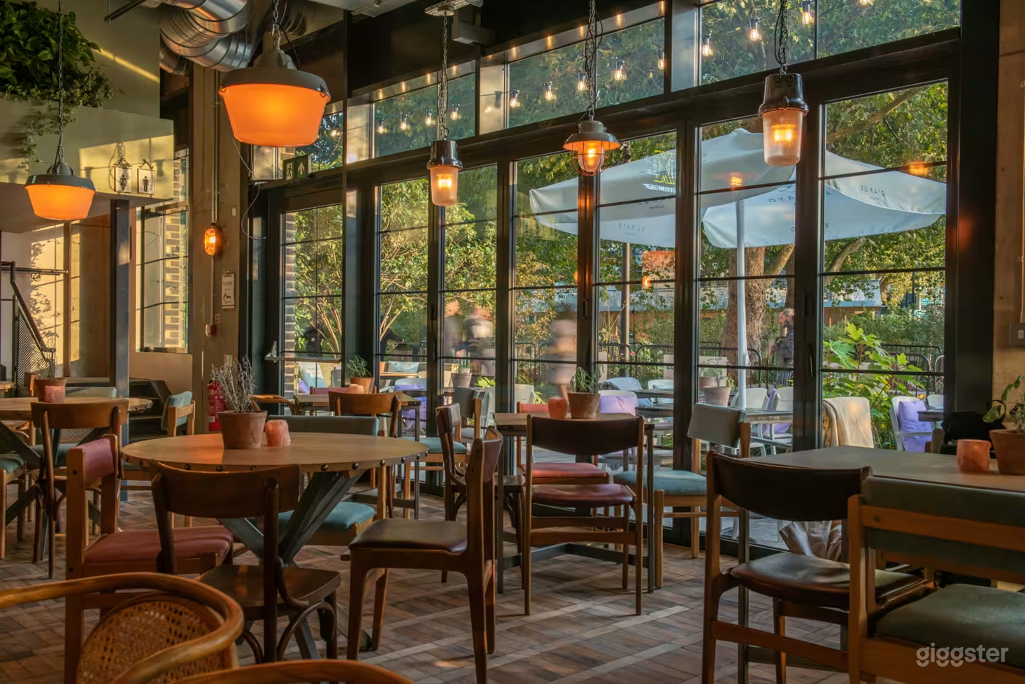 The Dining Room - ELEPHANT &amp; CASTLE Photo 1