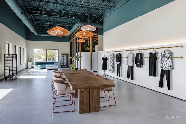  The Southlake Showroom & Lounge 