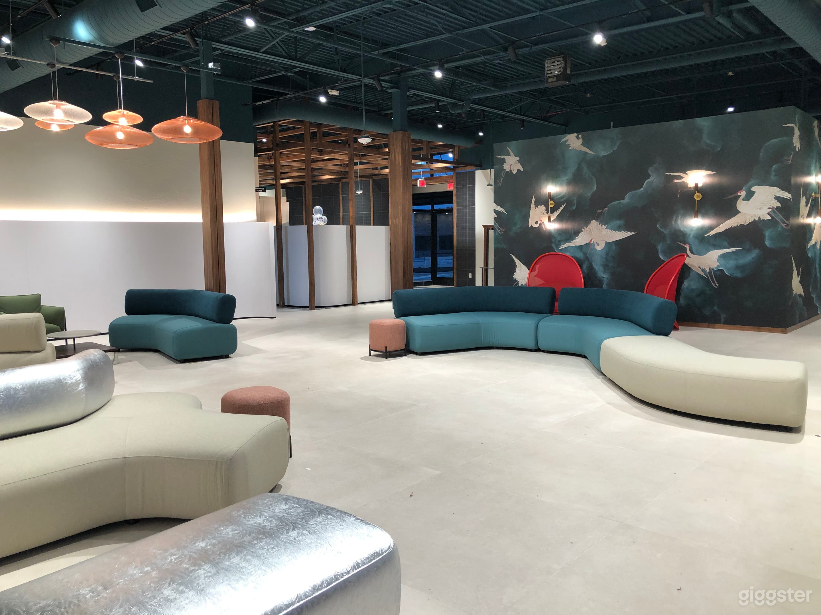 The Southlake Showroom & Lounge Photo 4