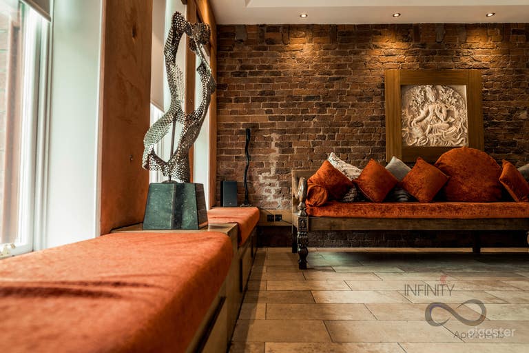  Famous and Unique Apartment with Jacuzzi spa tub 