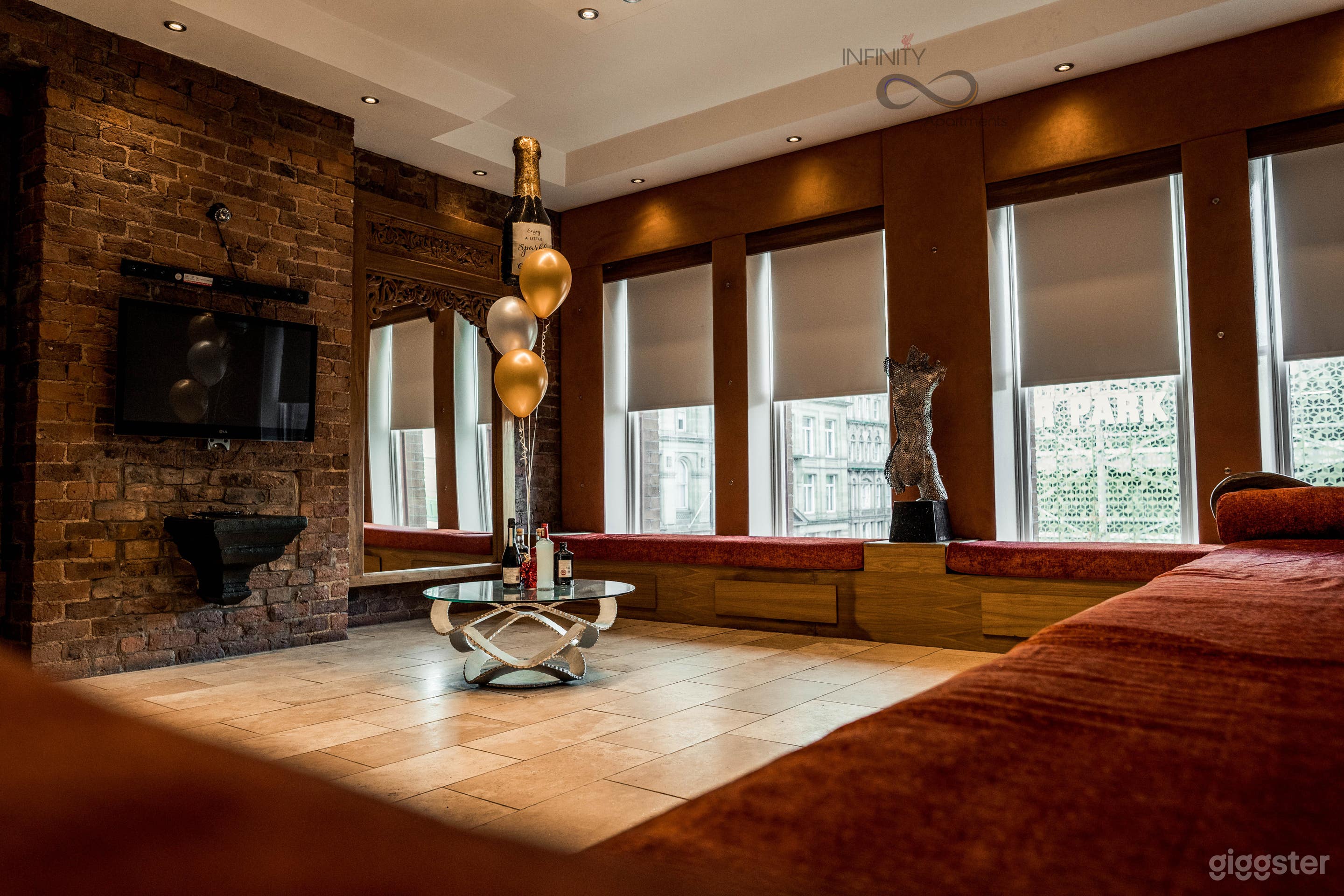 Famous and Unique Apartment with Jacuzzi spa tub Photo 1