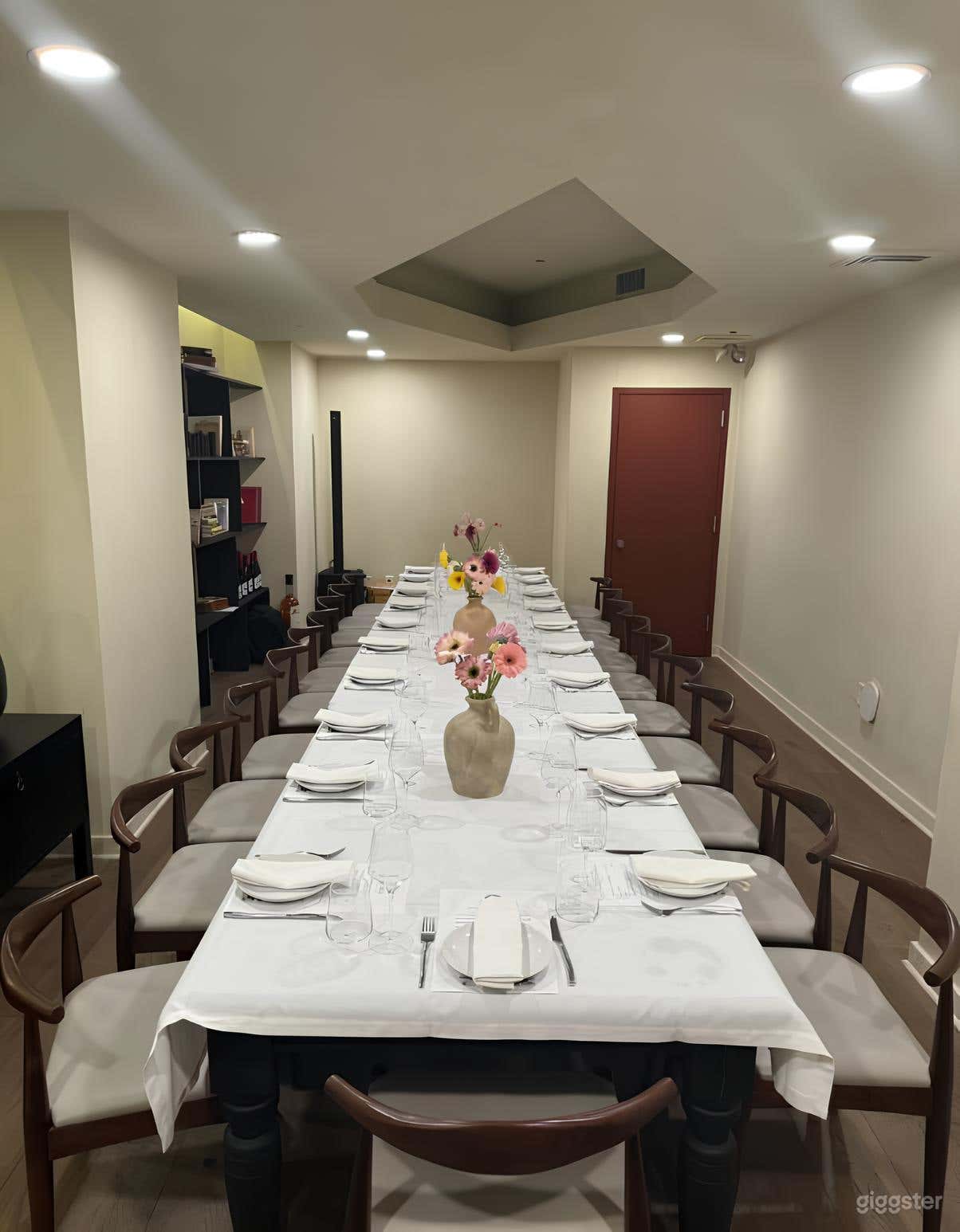 Gorgeous Georgian Restaurant in New York (Entire Venue) Photo 4