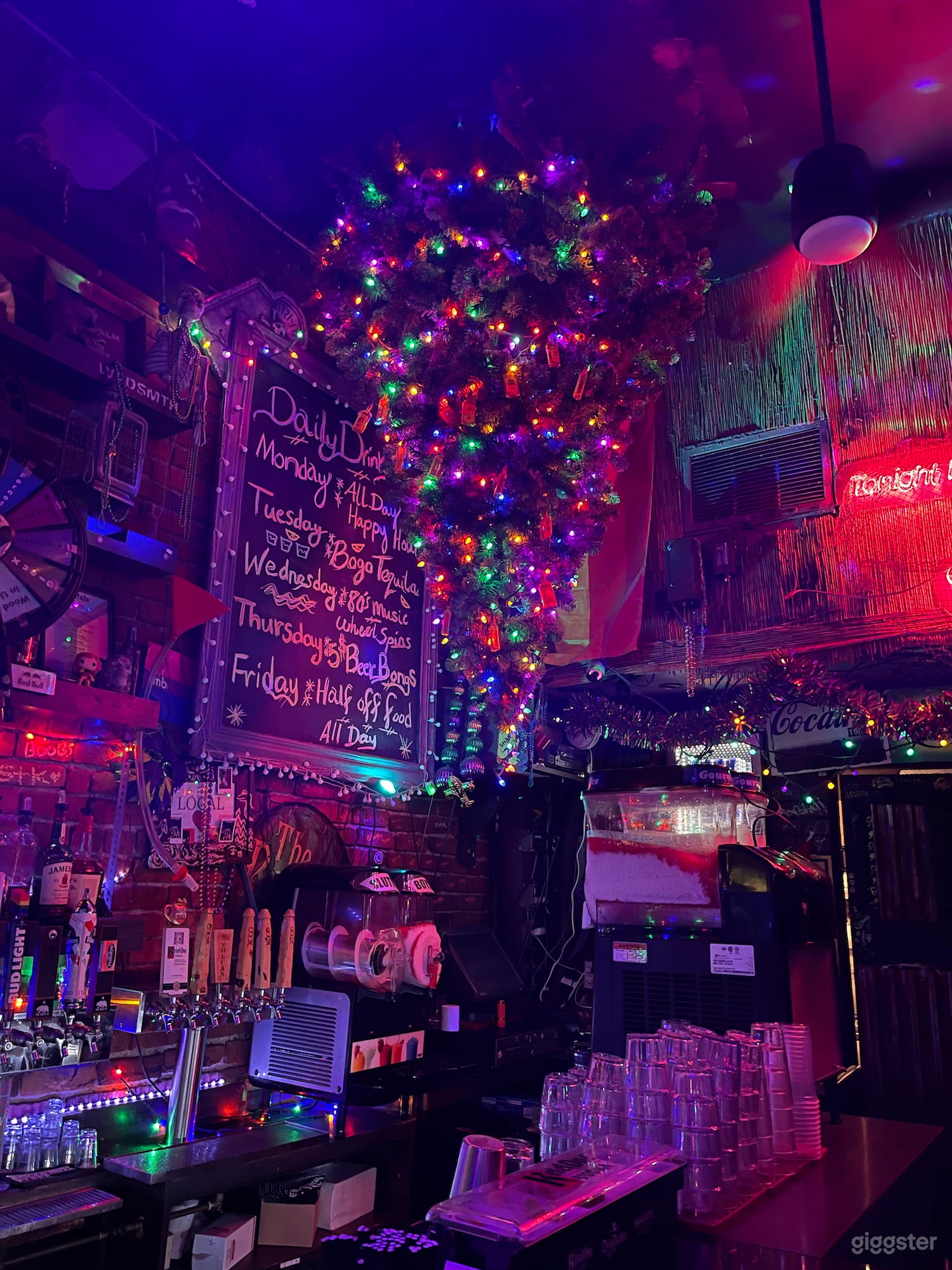 Iconic Bar &amp; Cajun Kitchen for Private Events Photo 2