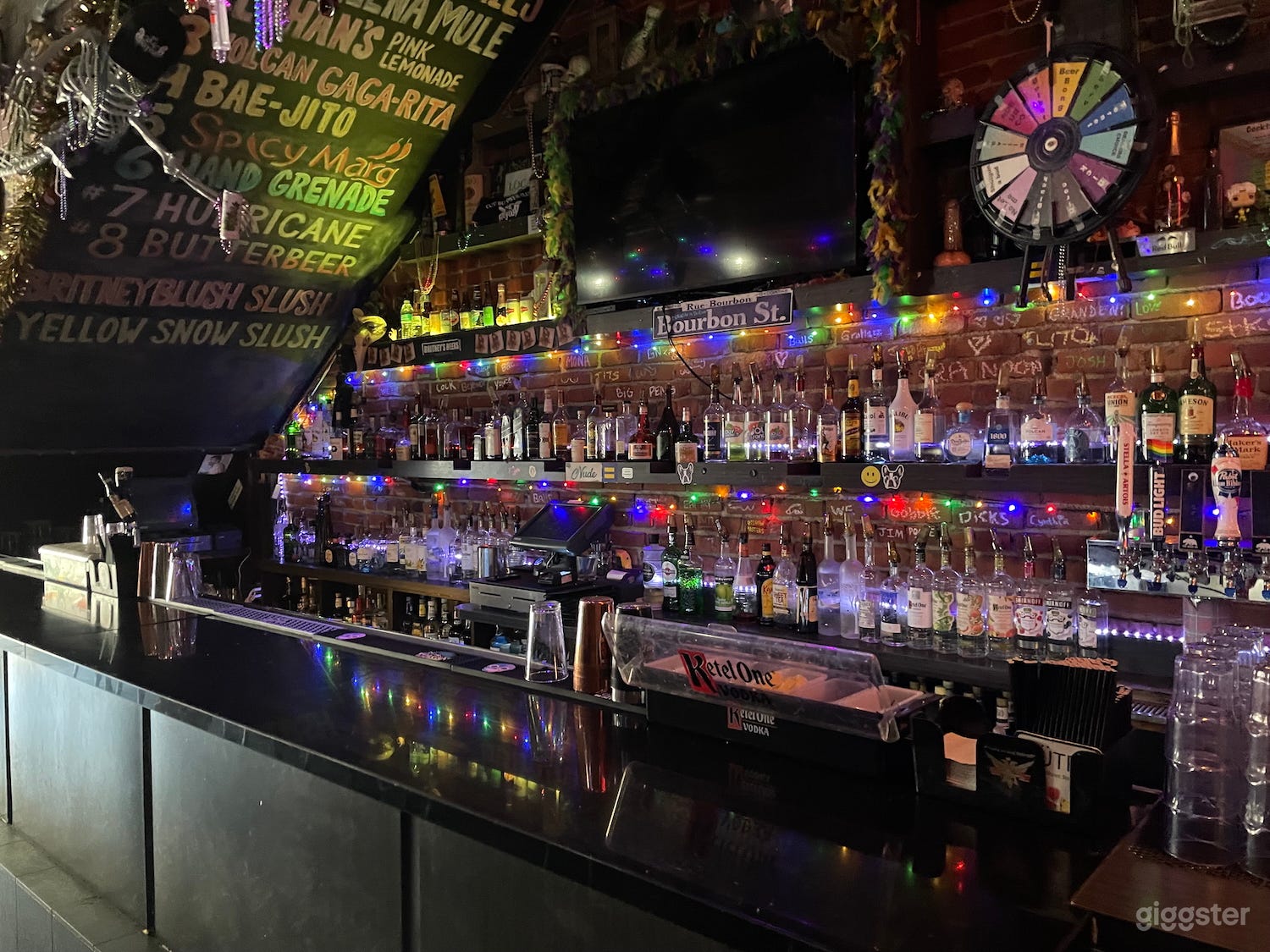 Iconic Bar &amp; Cajun Kitchen for Private Events Photo 4