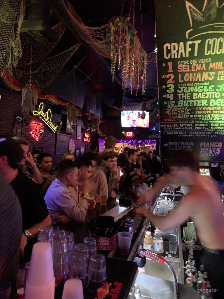  Iconic Bar & Cajun Kitchen for Private Events 