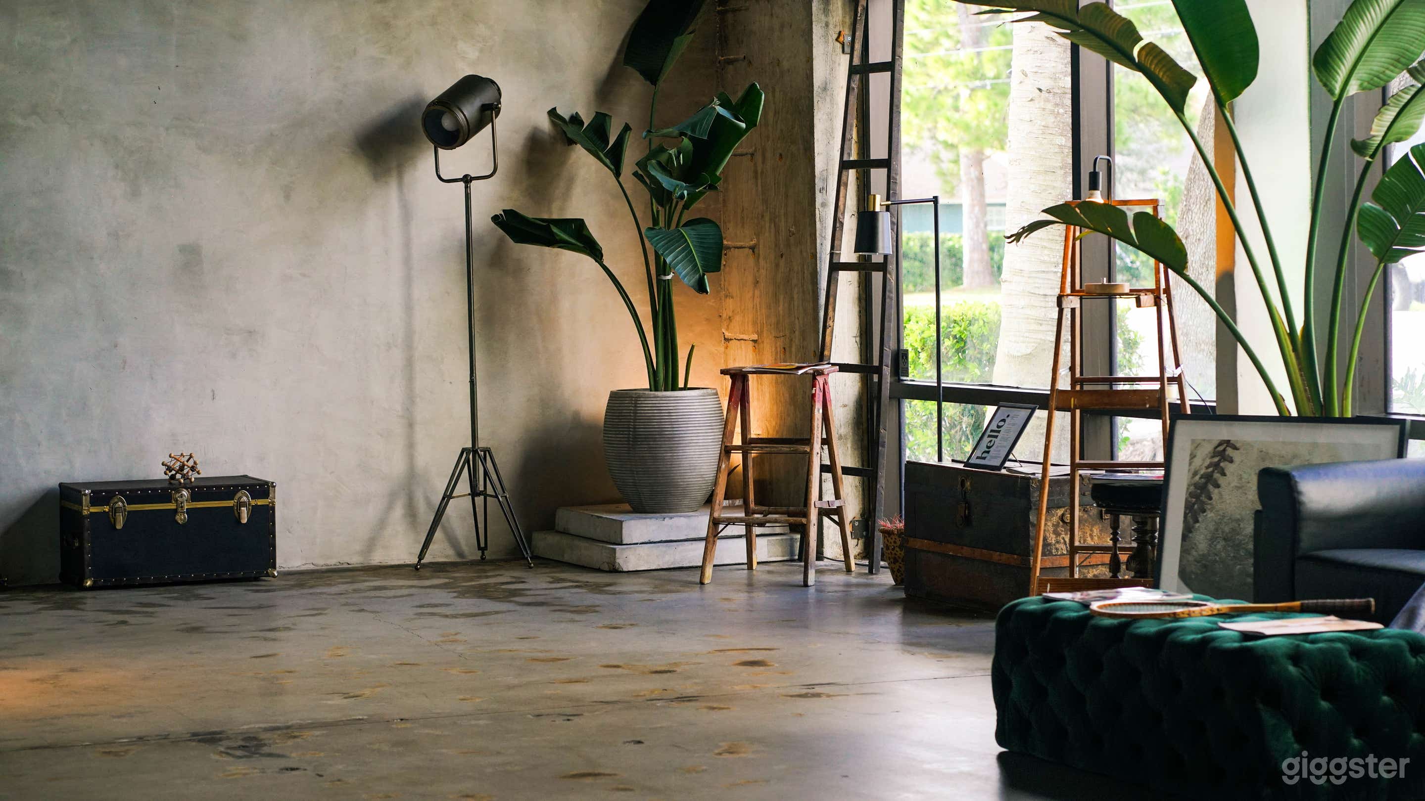 NEW Spacious Modern Industrial Daylight Studio Photo 3