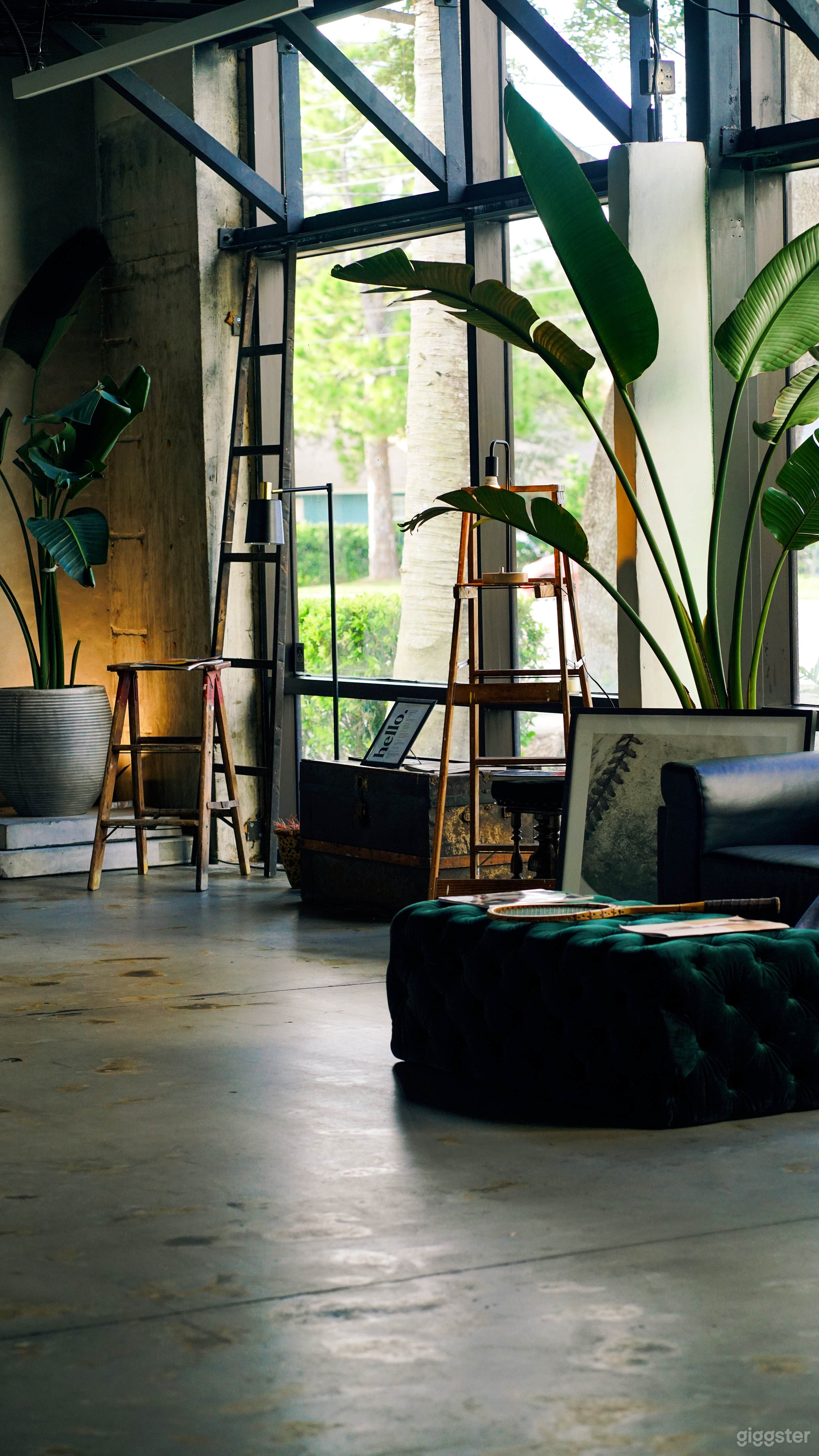 NEW Spacious Modern Industrial Daylight Studio Photo 4