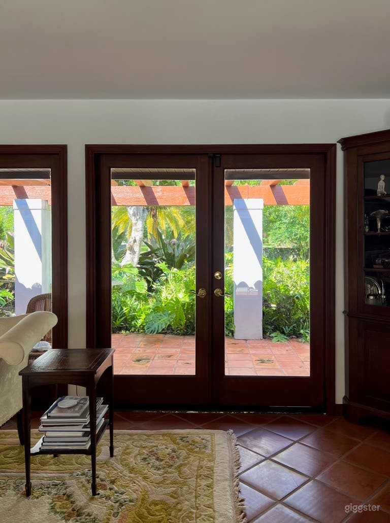  Light Filled with Spacious Outdoors  