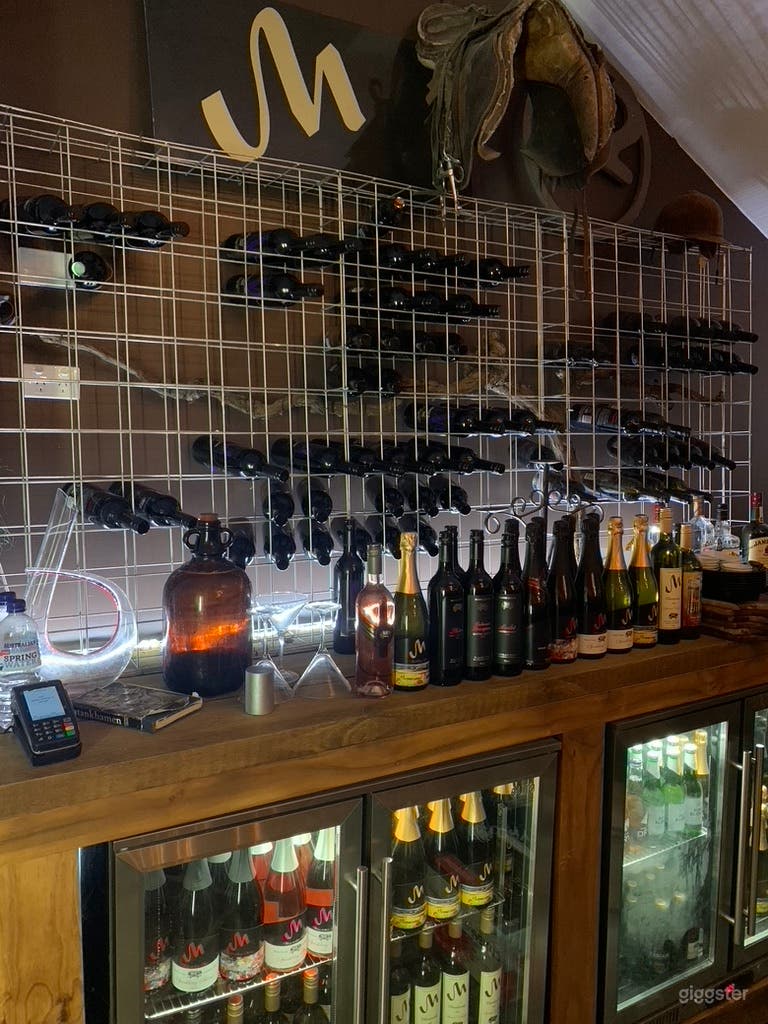 Magnificent Manor Estate and Idyllic Gardens | Event Venue Photo 3