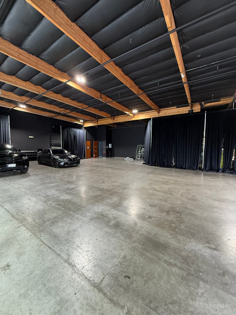  Spacious Industrial Warehouse for Parties, Birthdays & Baby 