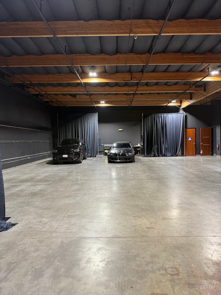  Spacious Industrial Warehouse for Parties, Birthdays & Baby 