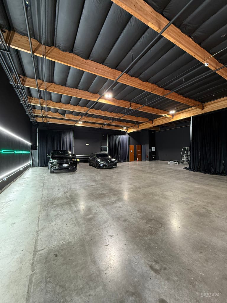  Spacious Industrial Warehouse for Parties, Birthdays & Baby 