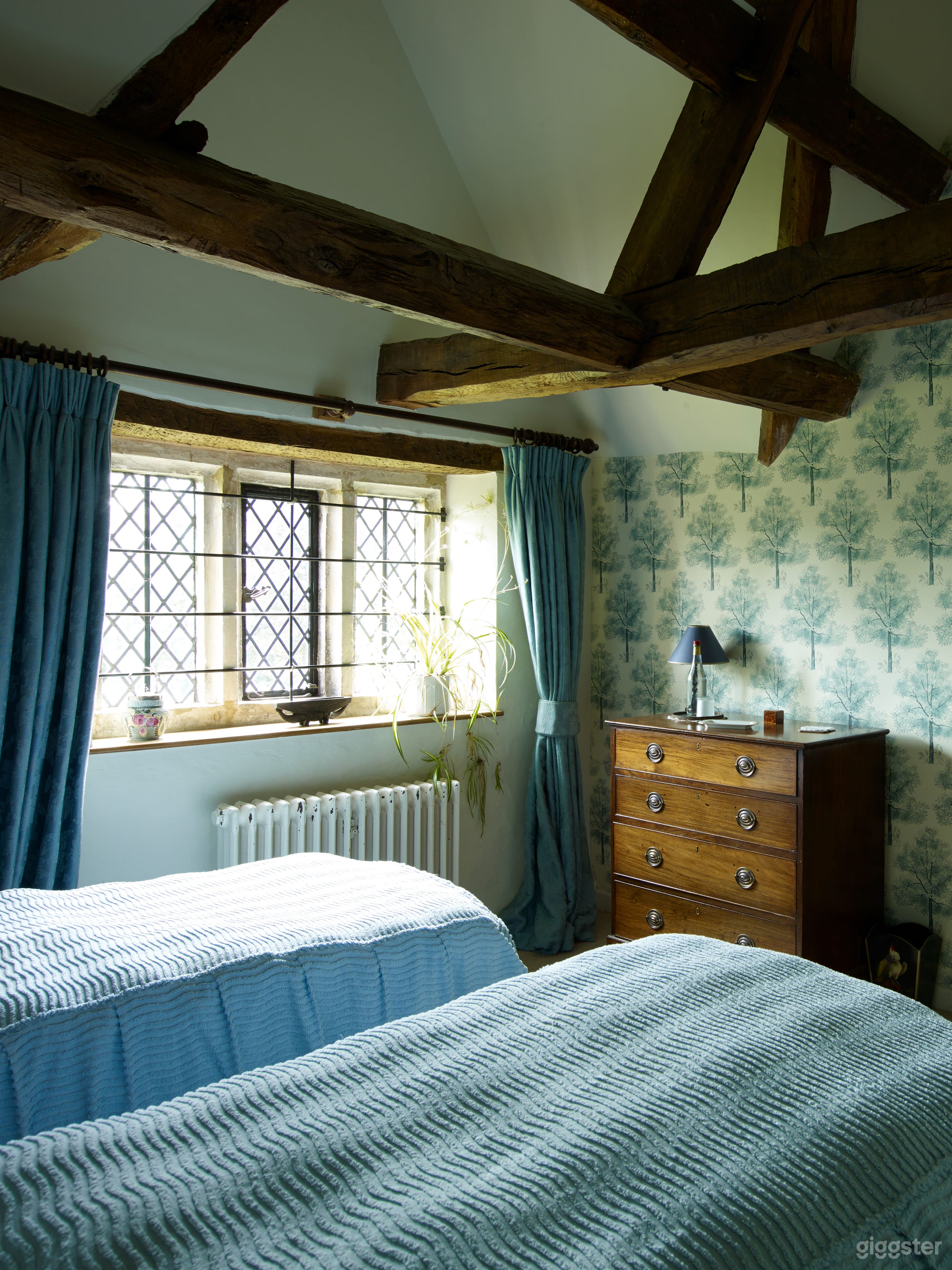 Regal Manor Gloucester Photo 4