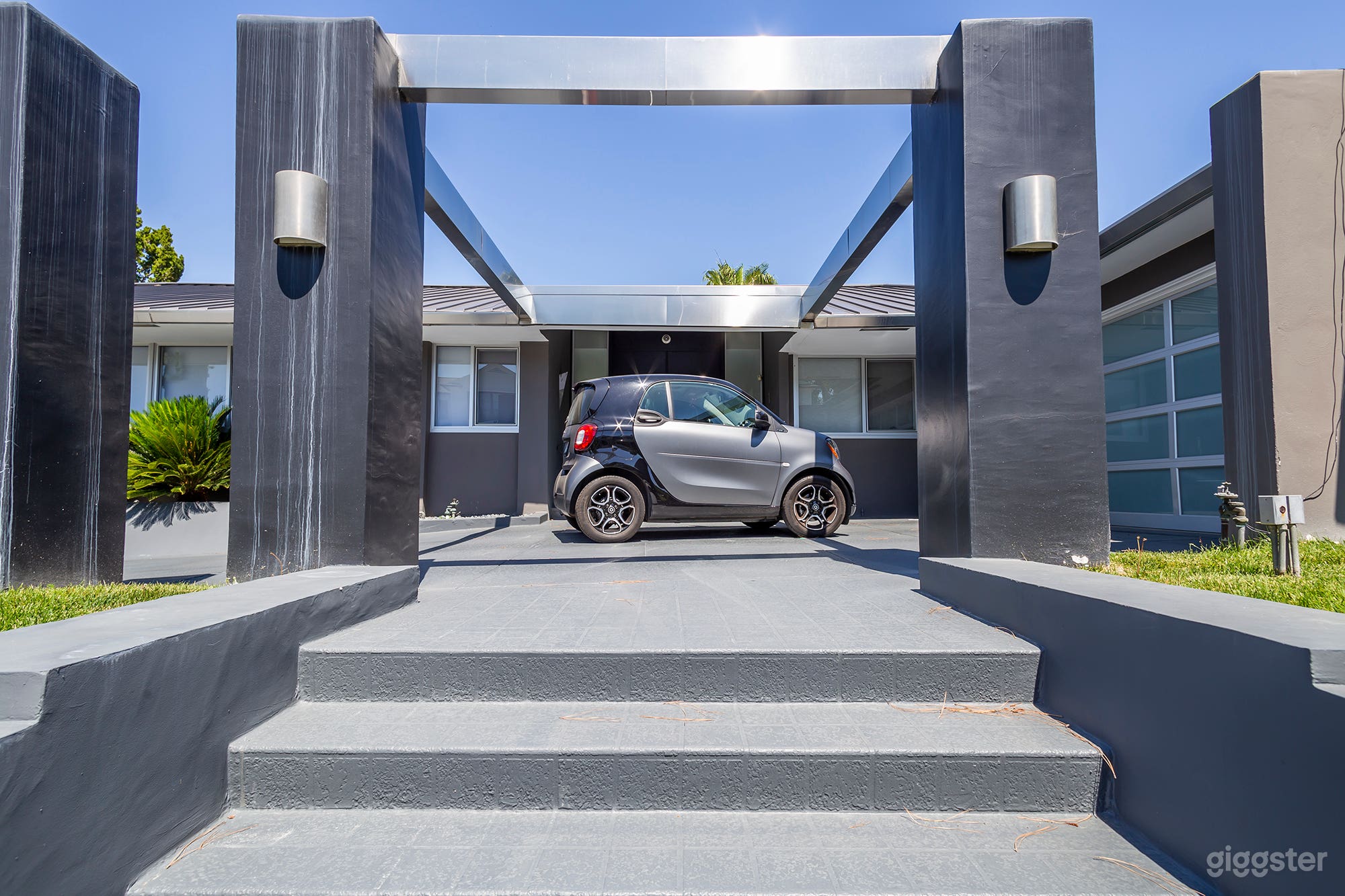 Valley Modern No.2410 Photo 2