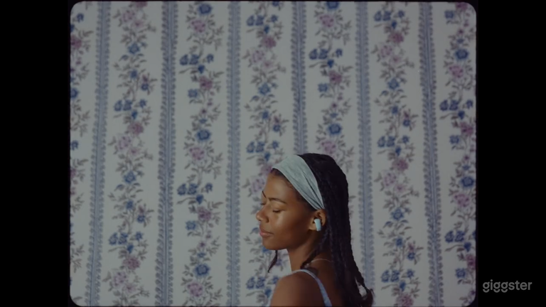  Mid-century Vintage Home with colorful wallpaper 