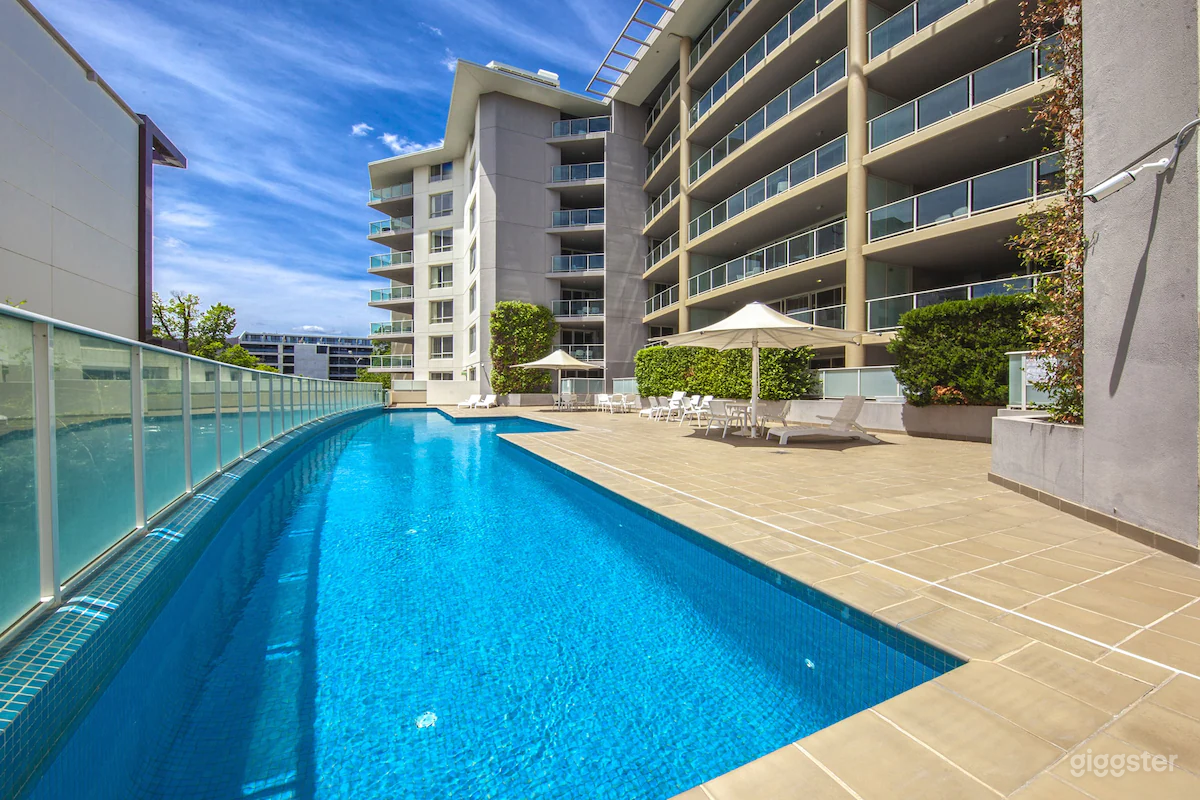 Hotel Outdoor Pool Venue Photo 2