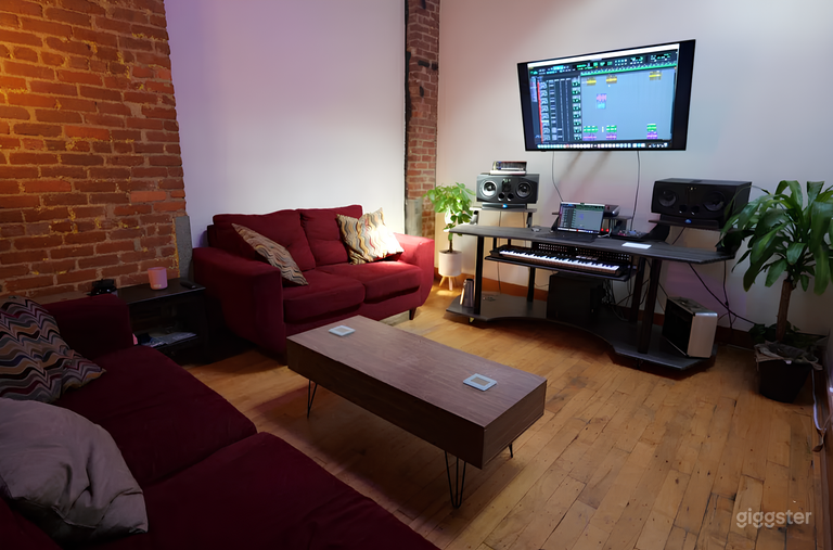  Atlanta Urban Loft Buyout 