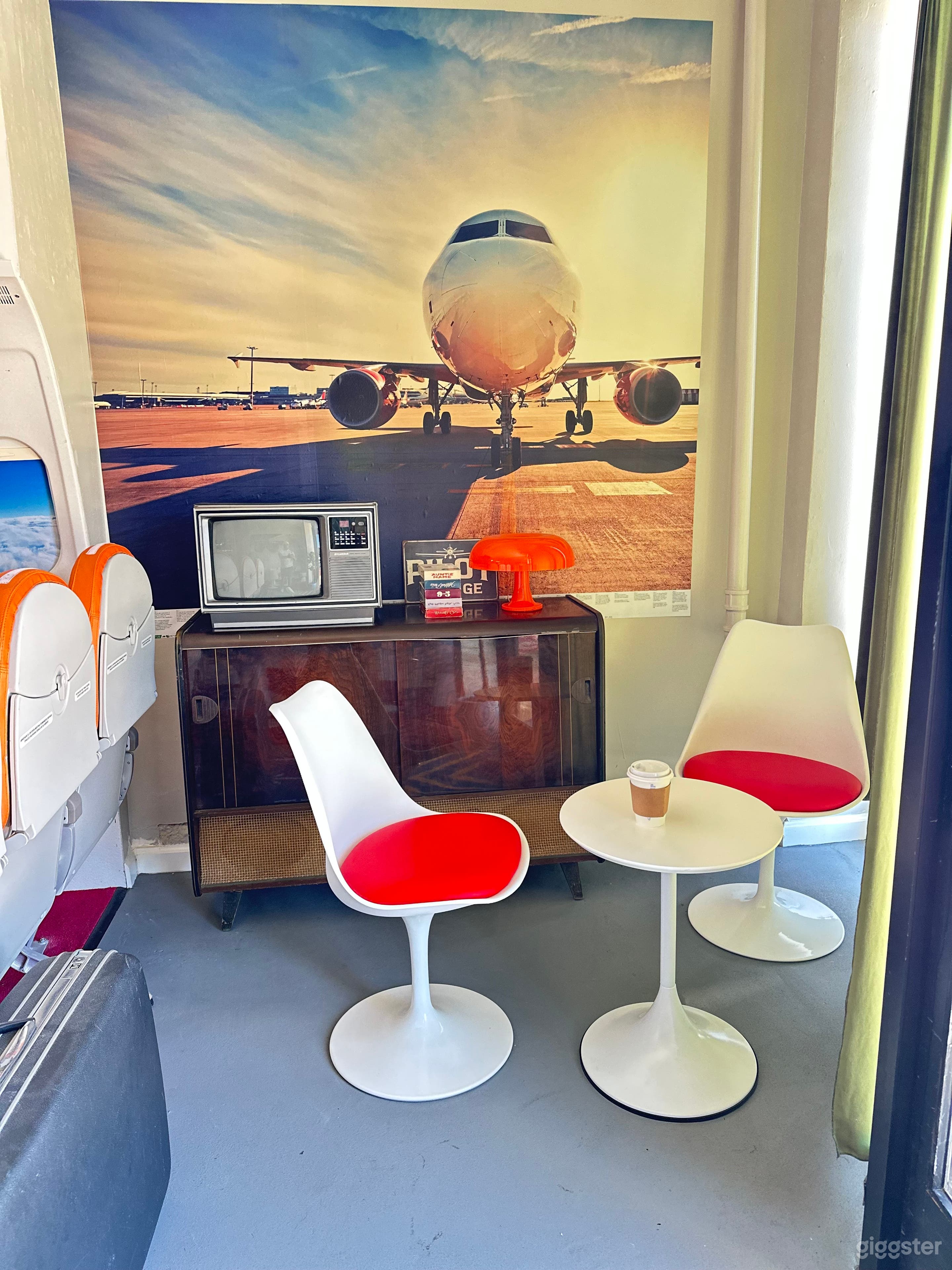 Tv Waiting Area.