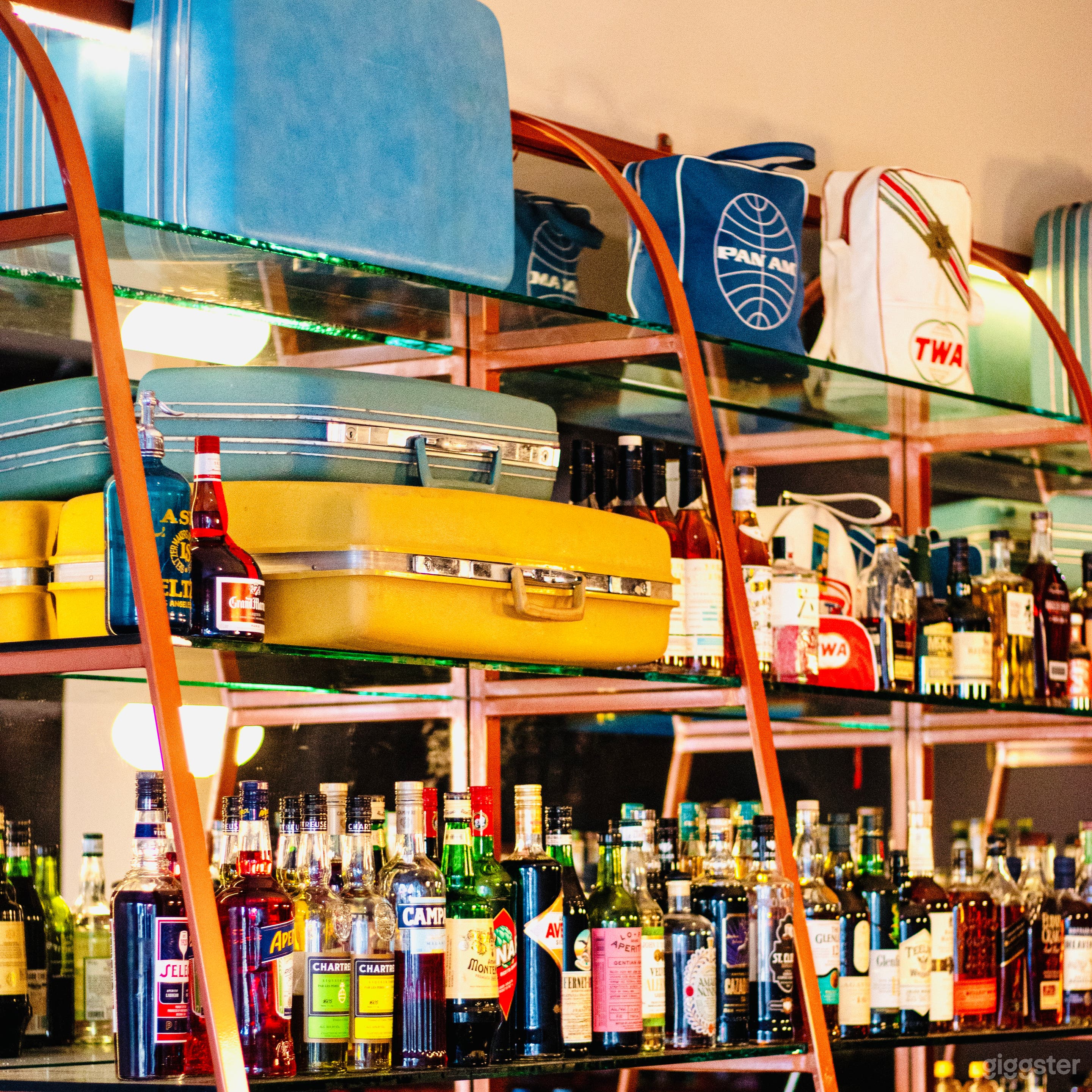 Vintage Bar!