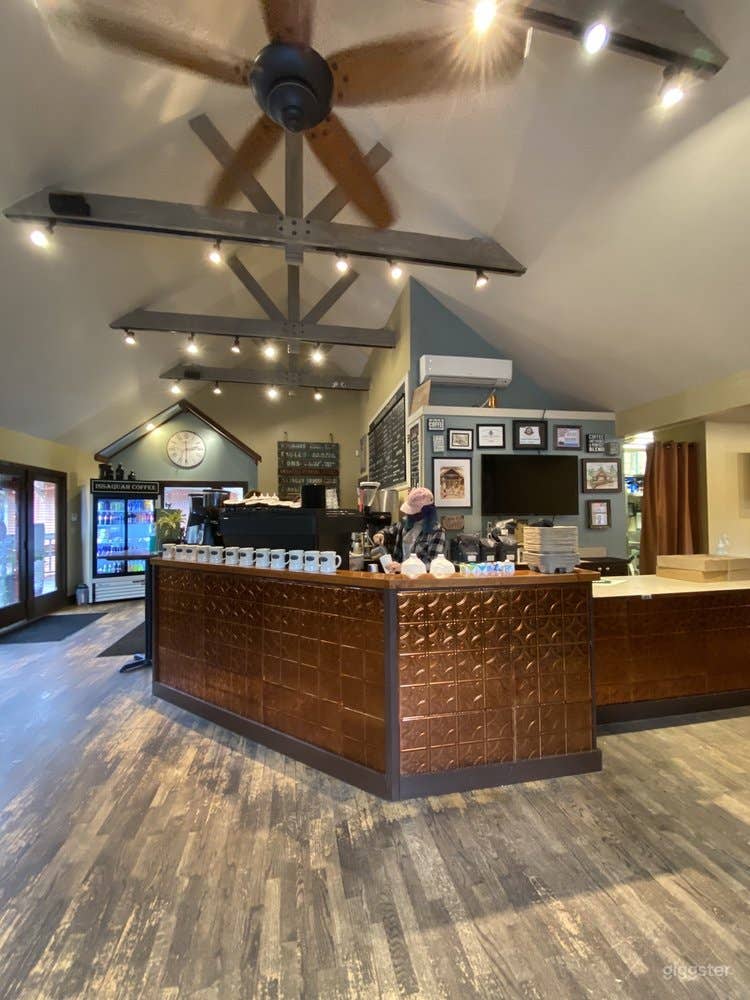 Warm and Welcoming Indoor Café in Issaquah Photo 3