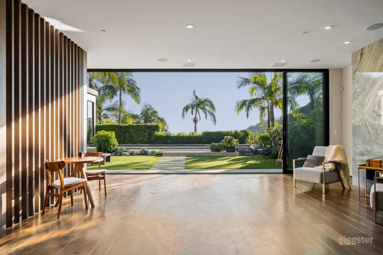  PICTURE-PERFECT VILLA FOR PRODUCTIONS/EVENTS 