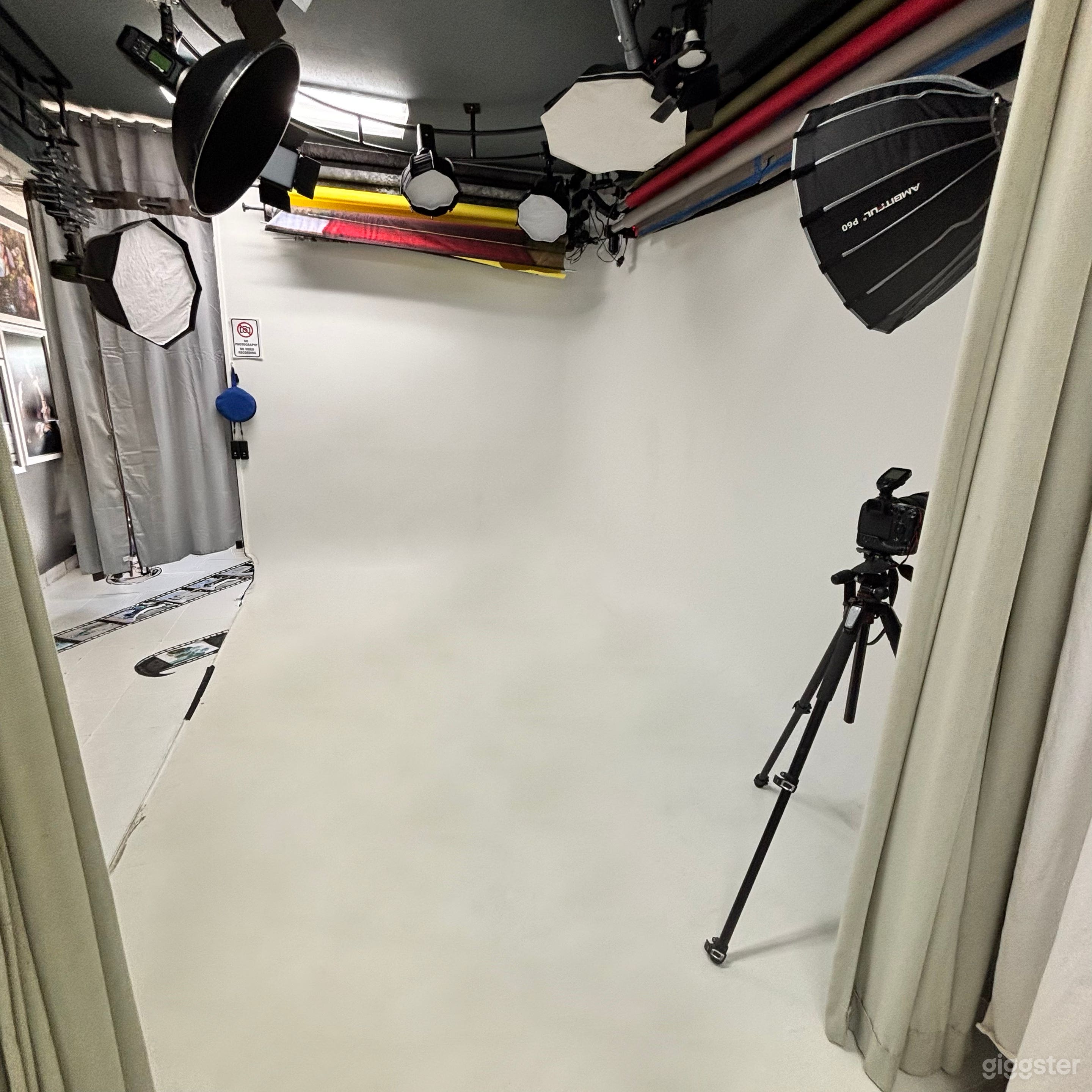 Affordable Photo-Video Studio (lights are included) Photo 1
