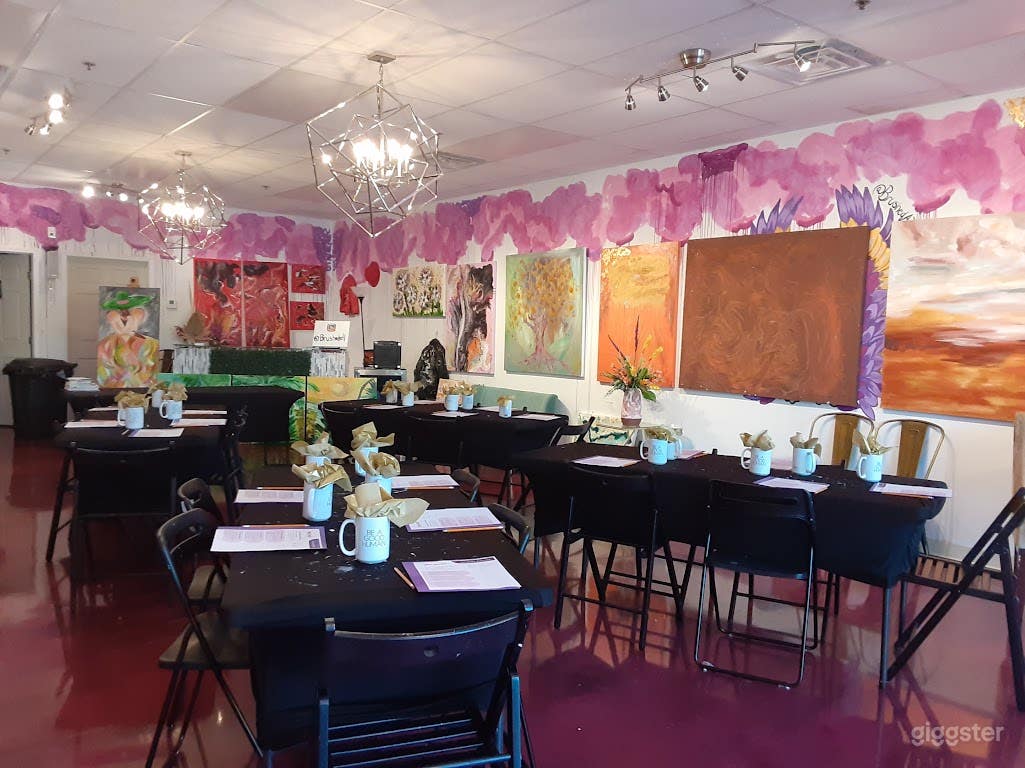 Upscale Creative Flex Space with FREE Parking Photo 1