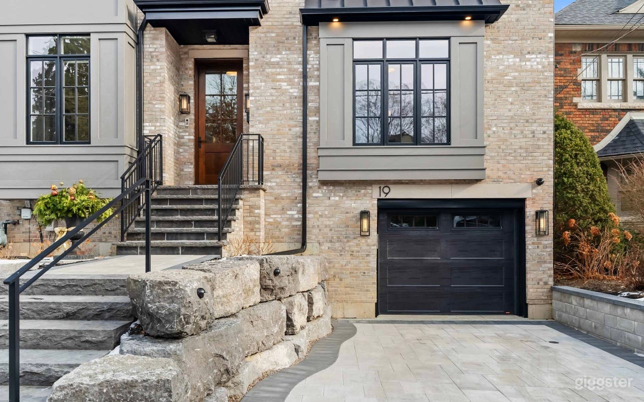 Custom High Park Home with Serene Views Photo 2