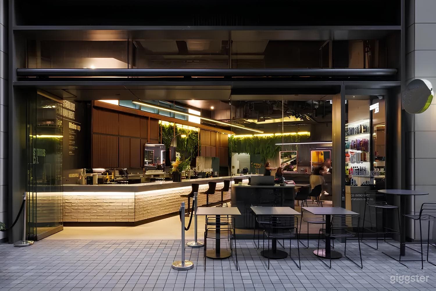 Unique Immersive Hybrid Space Photo 1