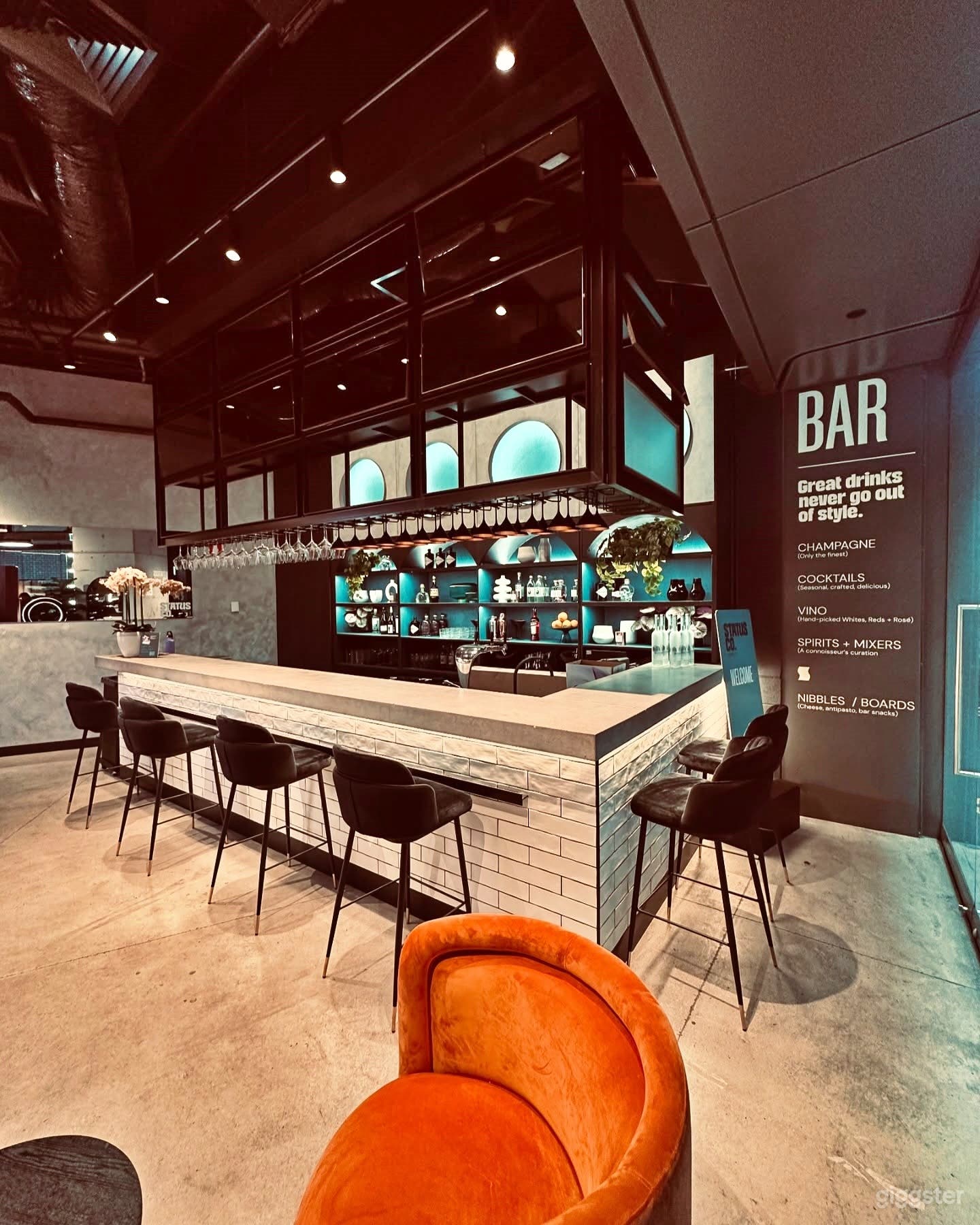 Unique Immersive Hybrid Space Photo 4