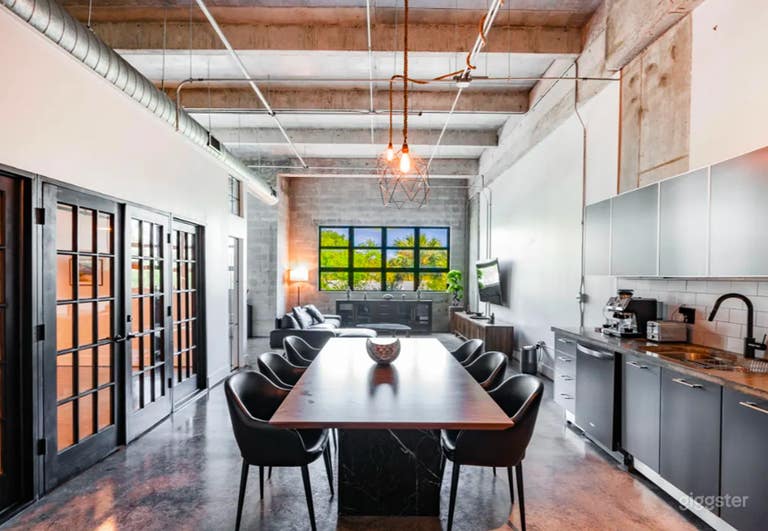   Miami "New York" Loft-Style Apartment 