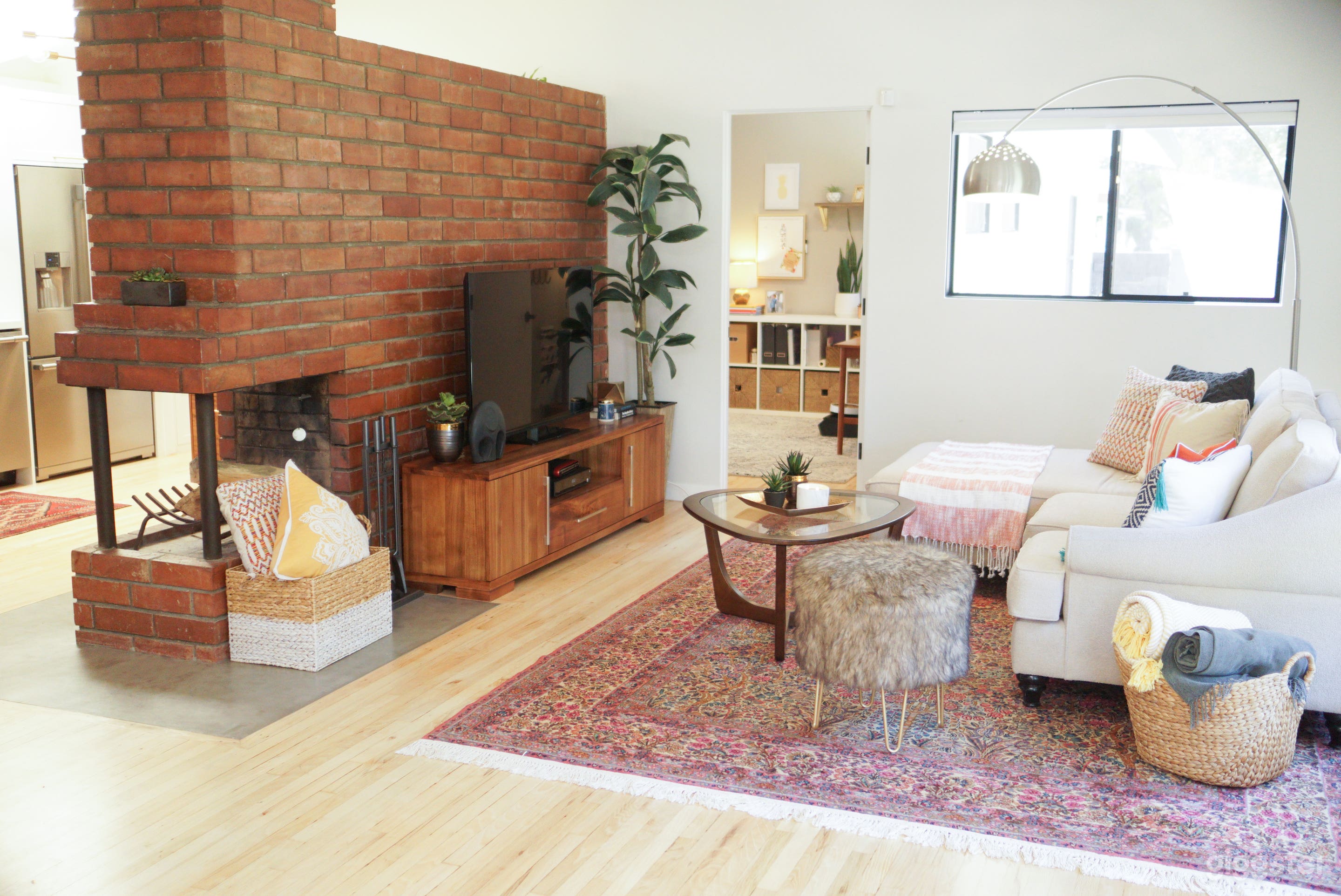 Mid-Century Home Secluded Retreat Photo 2