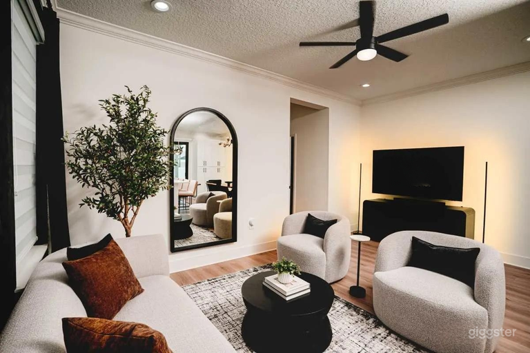  Downtown Townhome with Rooftop & City Views 