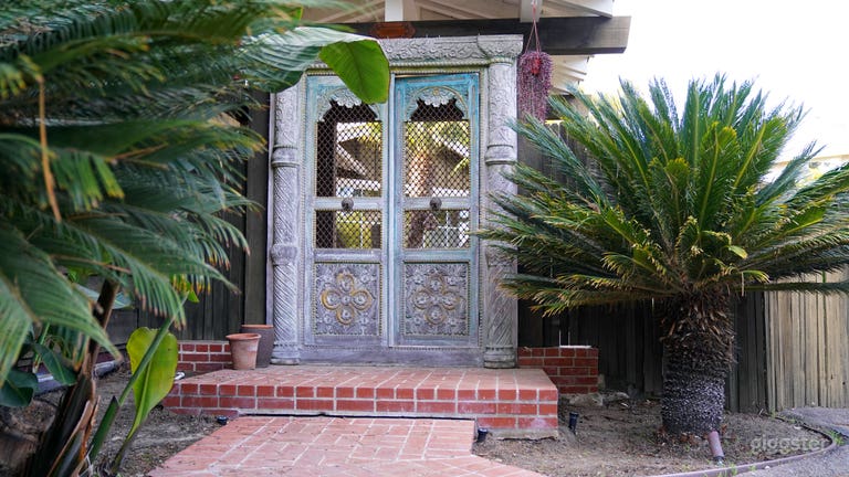  Puerta principal de entrada 