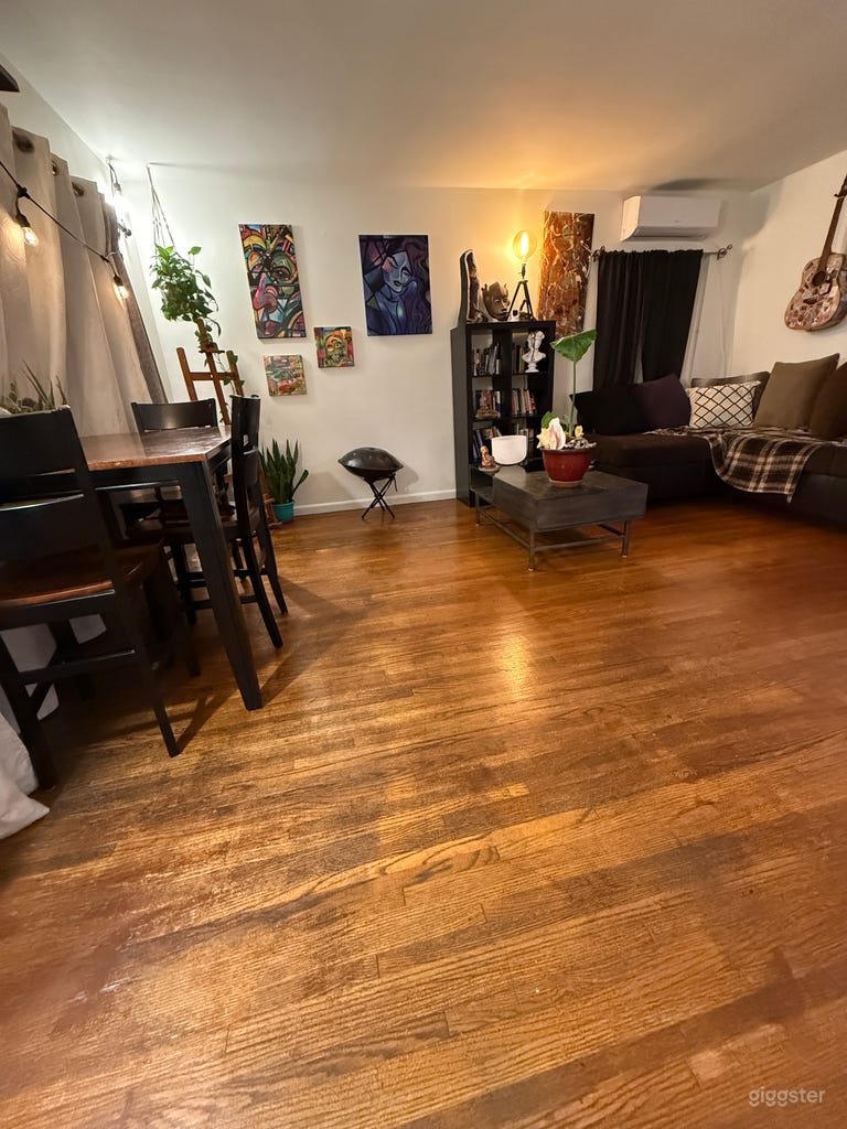  Artsy & Modern Apt with attached Film Studio 